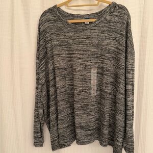 Plus Size 3x Old Navy Women's Black and Gray Crewneck Sweater